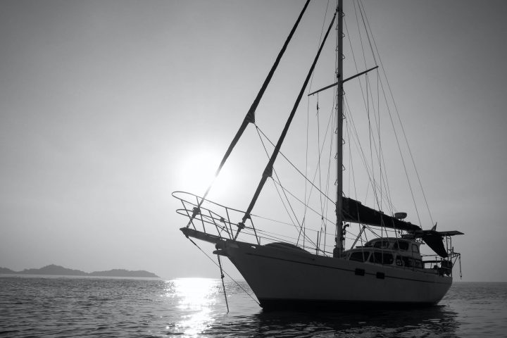 monochrome yacht and sun