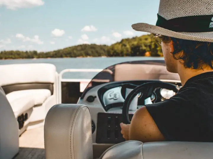 Pontoon boat with bathroom