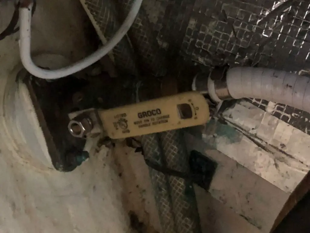 Through Hull Fittings Below the Waterline