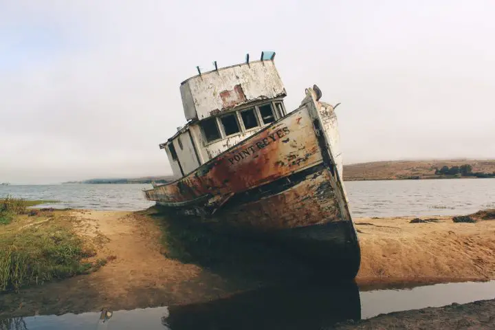 dispose of fiberglass boat