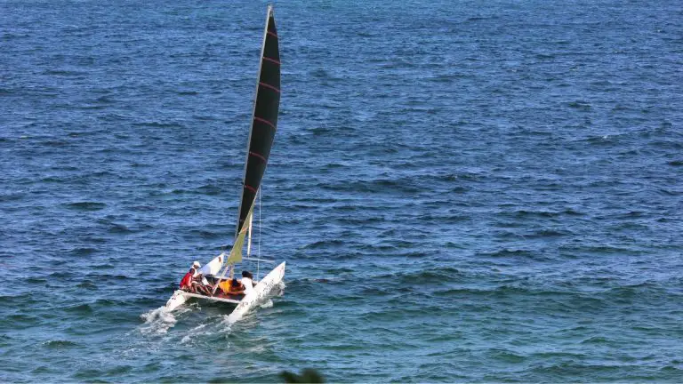 catamaran dinghy