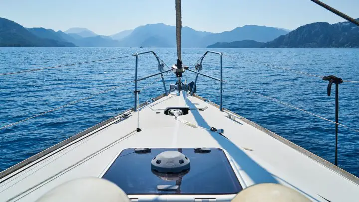 how to clean a boat