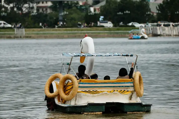 pontoon boat brands to avoid